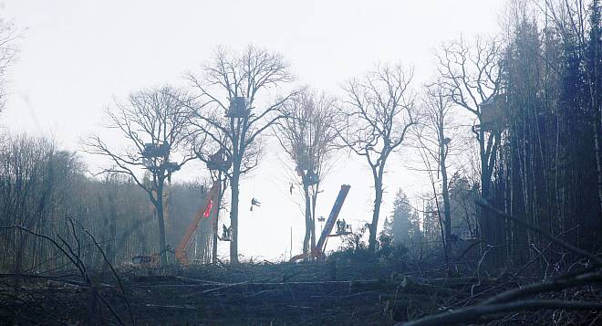 DIE AUTOBAHN – KAMPF UM DIE A 49